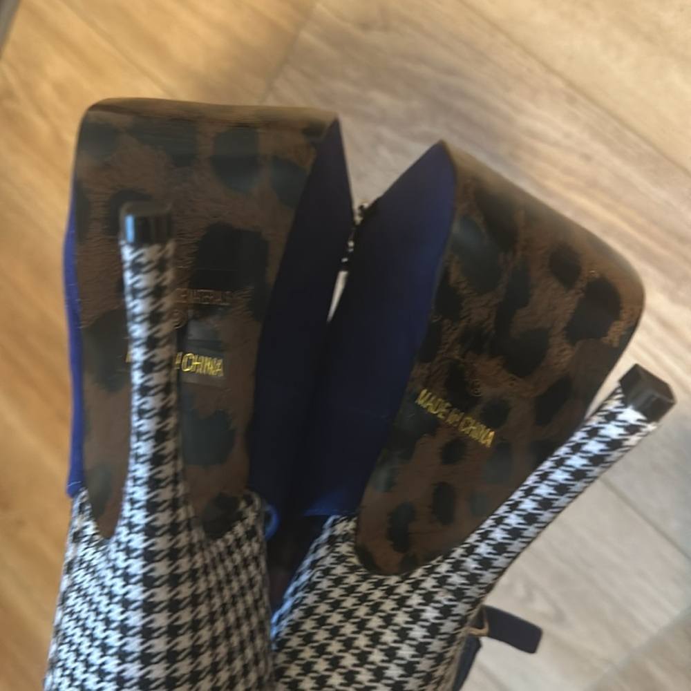 Bettie Page navy Blue Suede Platform Plaid Heels Sz9 - Picture 3 of 7